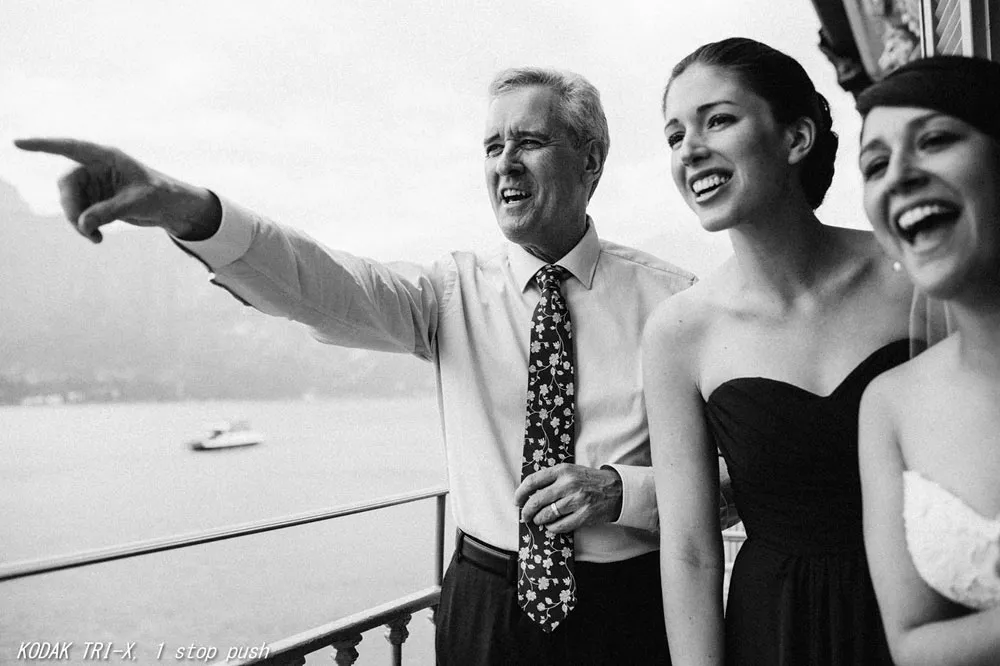 Post-produzione fotografia di matrimonio in stile pellicola