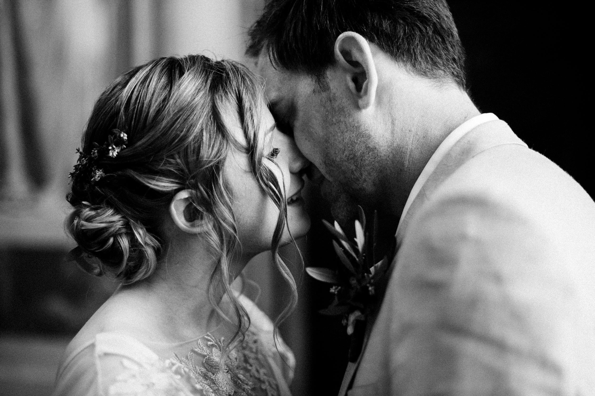 bride and groom villa godi malinverni wedding villa piovene photographer alessandro avenali